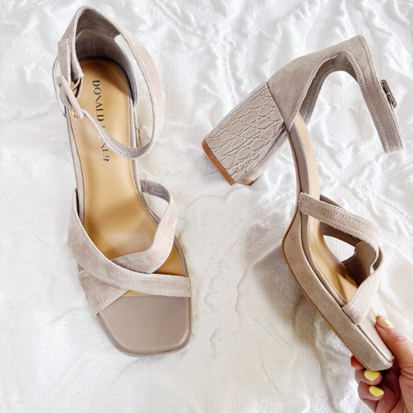 Donald J Pliner Trista Womens Slip On Strappy Heel Size 8.5 New - Picture 4 of 7